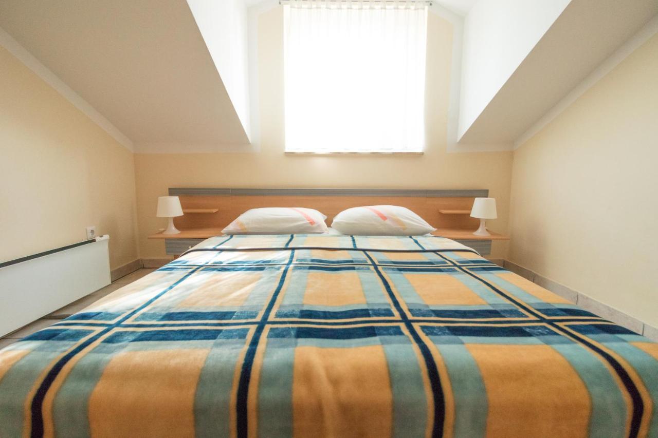 Apartman Nena Turanj Esterno foto