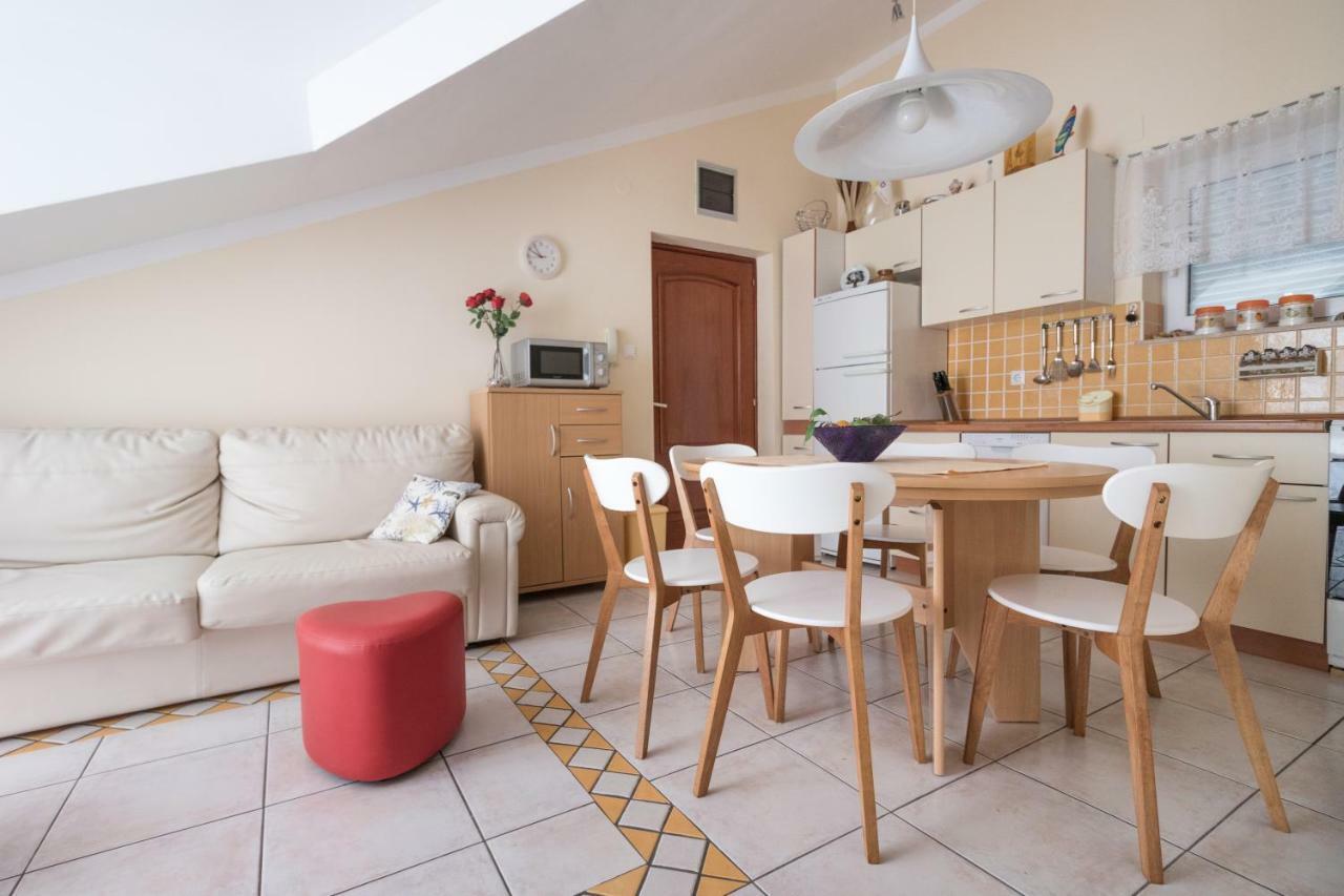 Apartman Nena Turanj Esterno foto