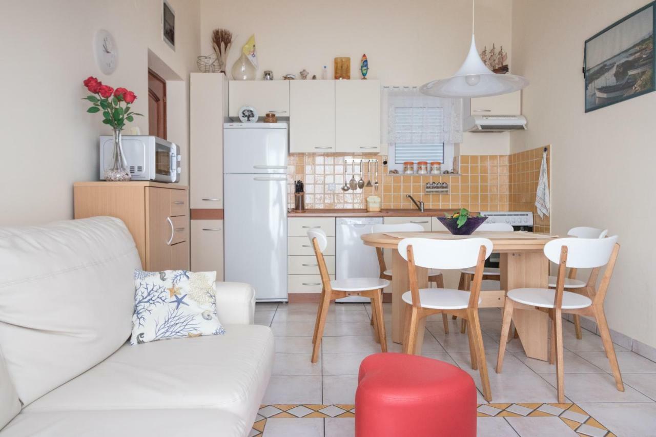 Apartman Nena Turanj Esterno foto