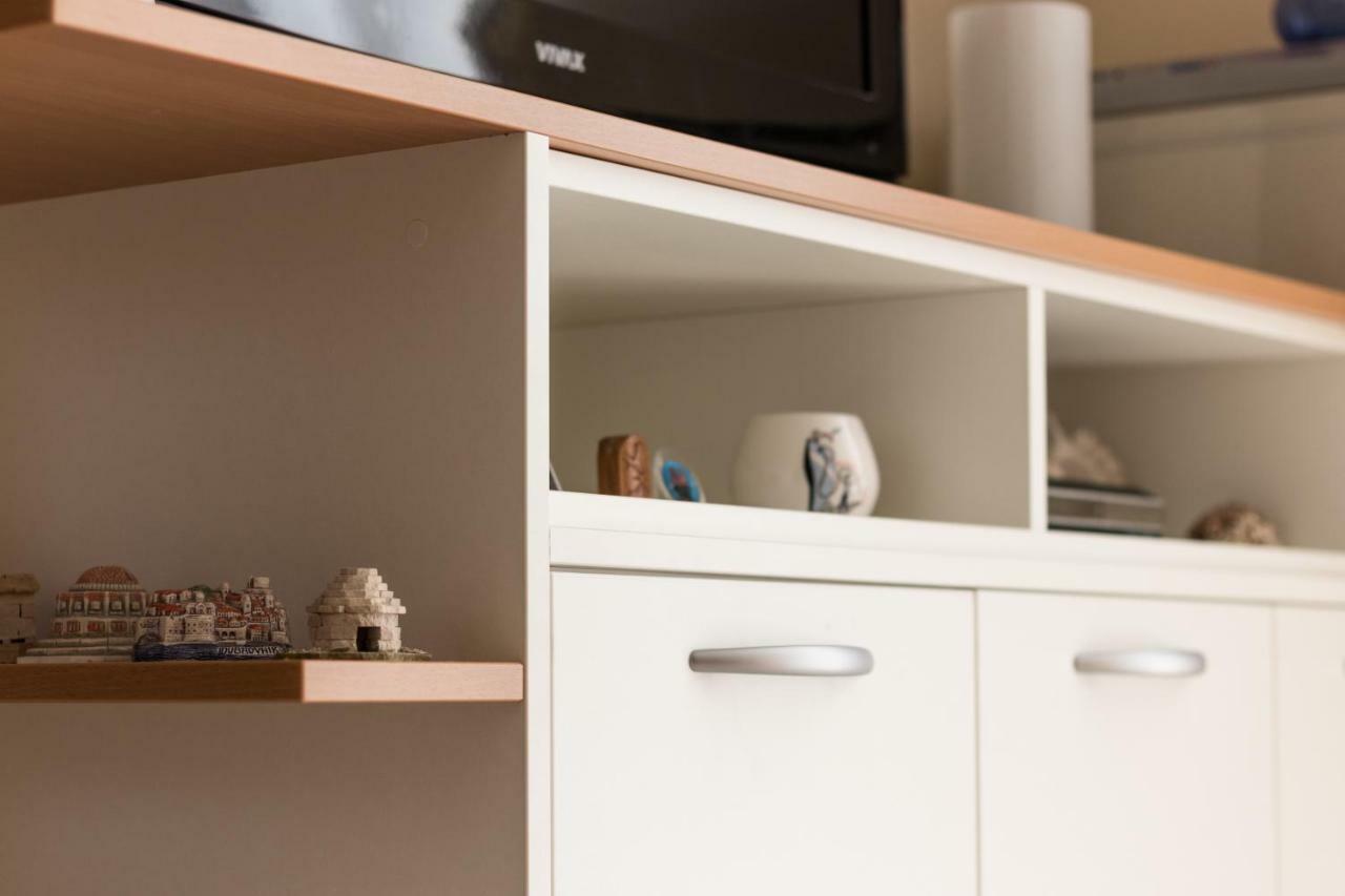 Apartman Nena Turanj Esterno foto
