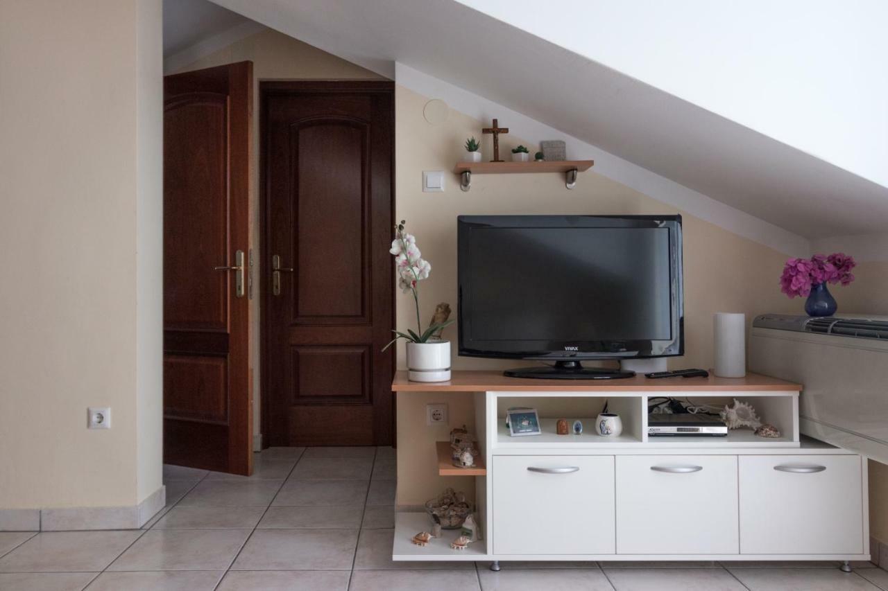 Apartman Nena Turanj Esterno foto